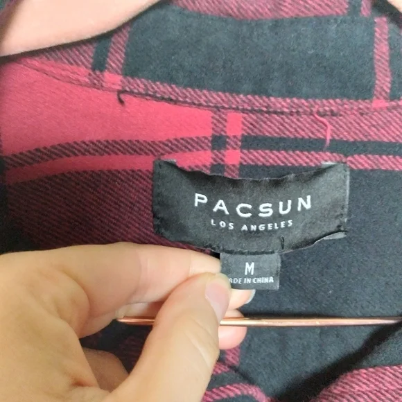 Pacsun Red and Black Buffalo Plaid Button Up Long Sleeve Flannel Shirt Medium - Picture 7 of 9